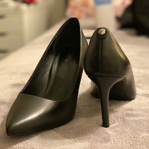 Michael Kors Dorothy Flex Pumps